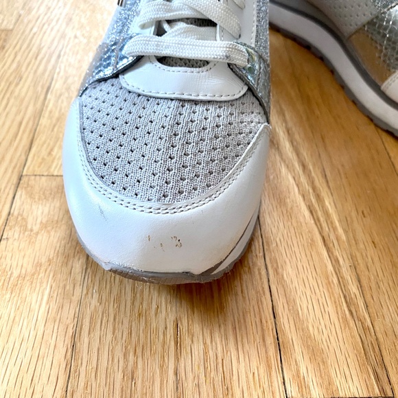 Michael Kors Billie Knit Trainers Fabric Leather White & Silver Metallic Size 7 - Picture 7 of 14